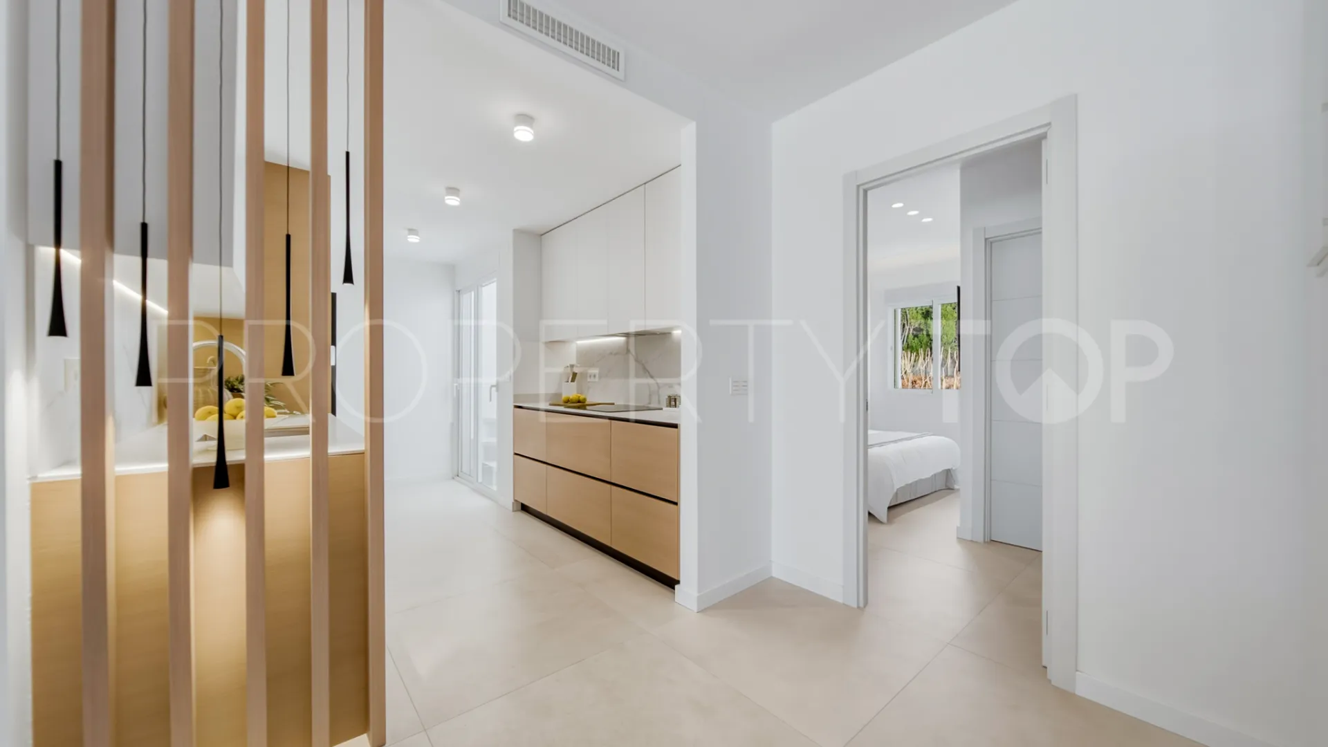 For sale penthouse in Los Dragos with 2 bedrooms