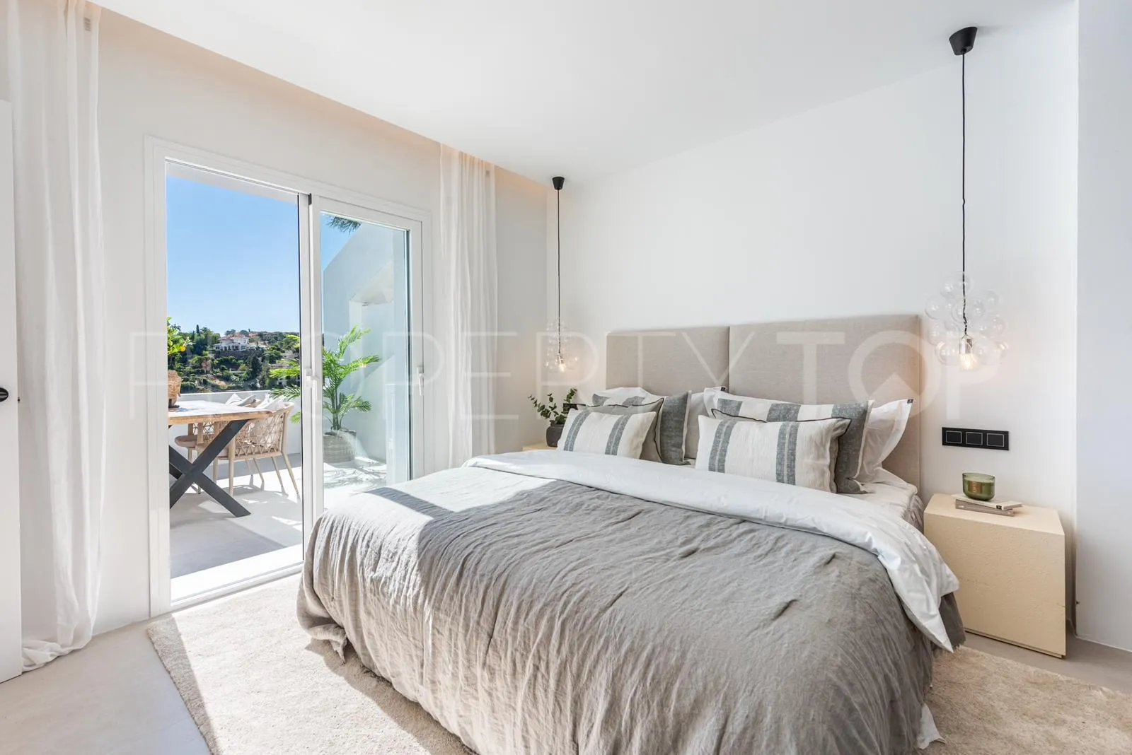 Apartamento a la venta de 3 dormitorios en La Quinta