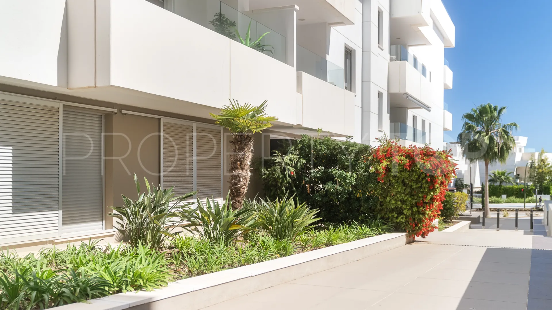 Apartamento en venta con 3 dormitorios en San Pedro de Alcantara