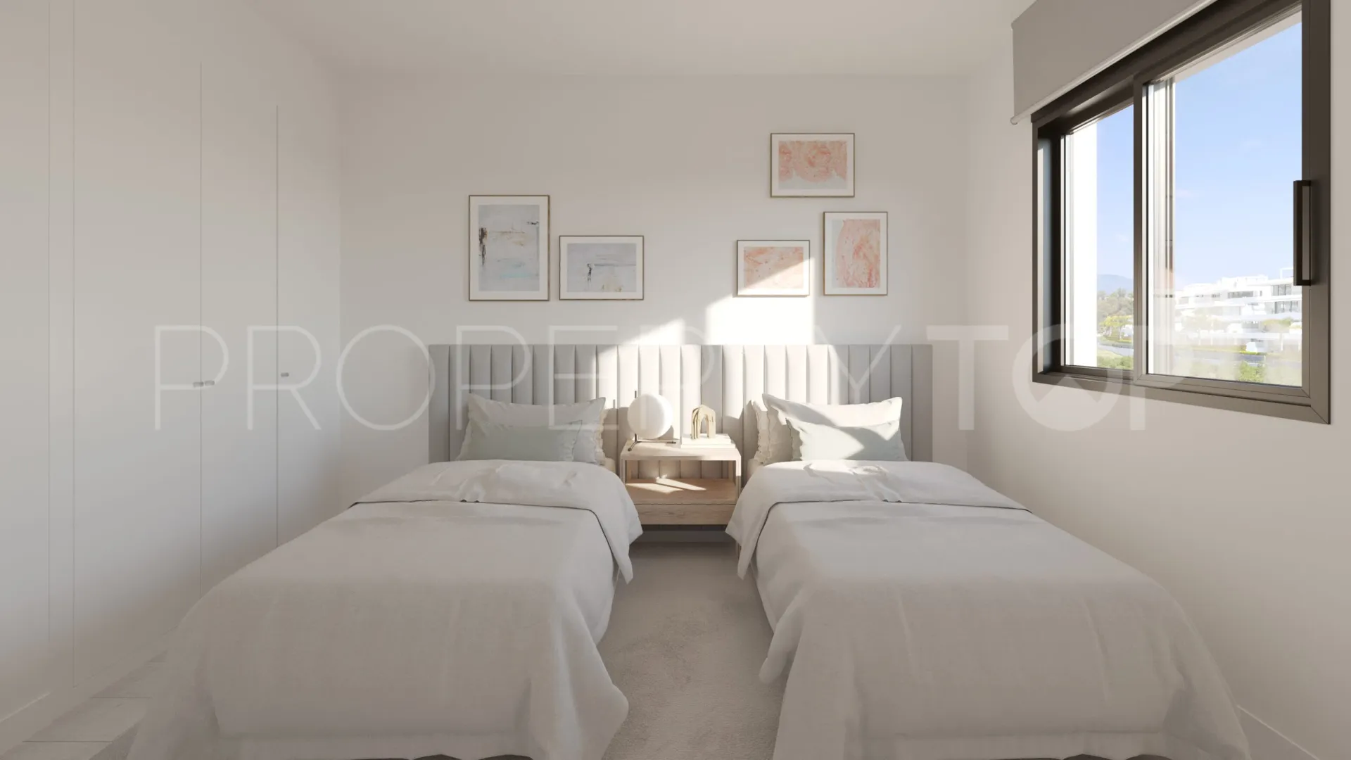 For sale 2 bedrooms apartment in Estepona