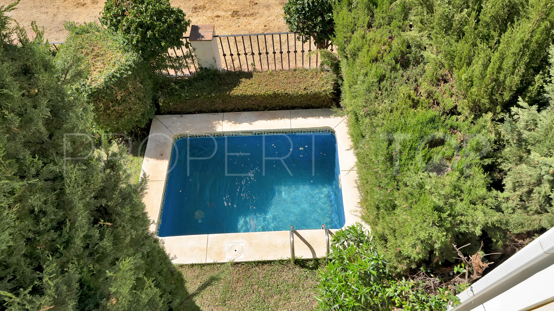 Adosado con 3 dormitorios en venta en Benahavis