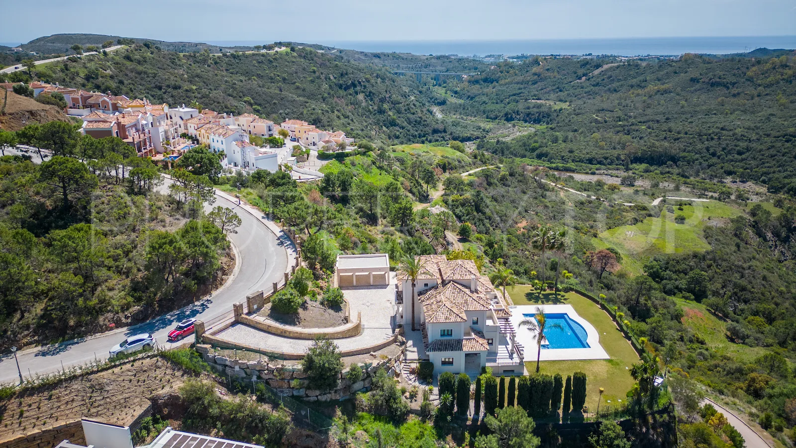 Se vende villa de 6 dormitorios en Benahavis