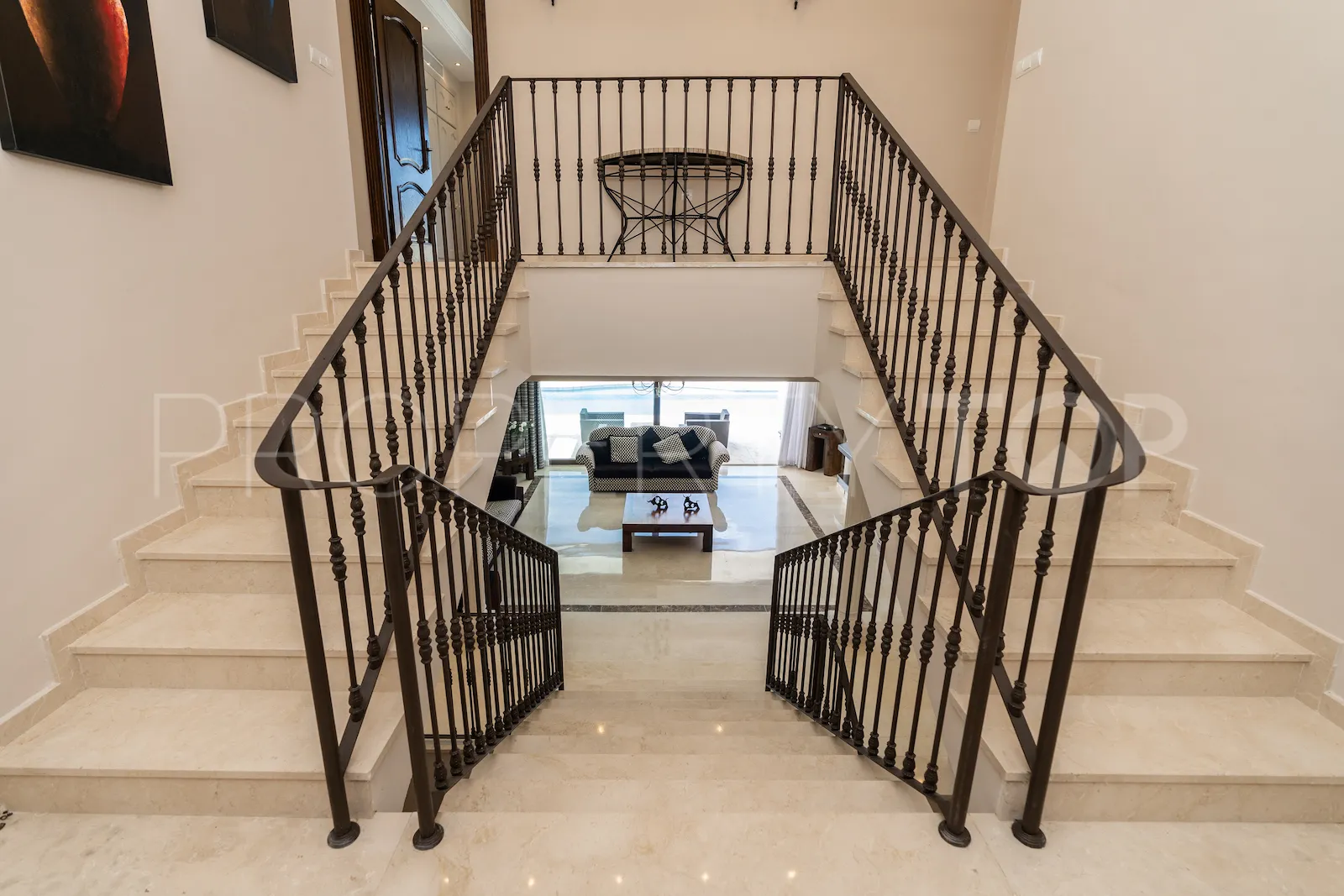 Se vende villa de 6 dormitorios en Benahavis