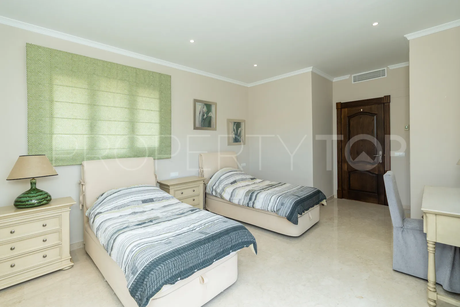 Se vende villa de 6 dormitorios en Benahavis
