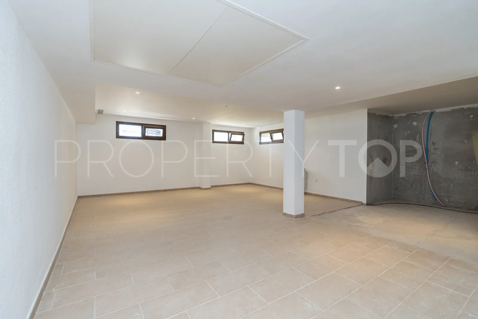 Se vende villa de 6 dormitorios en Benahavis