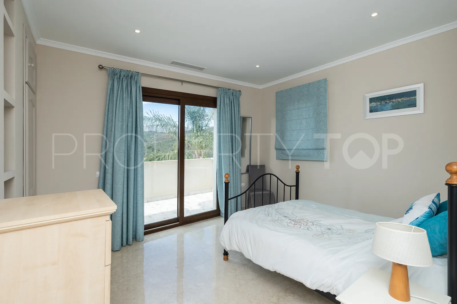 Se vende villa de 6 dormitorios en Benahavis