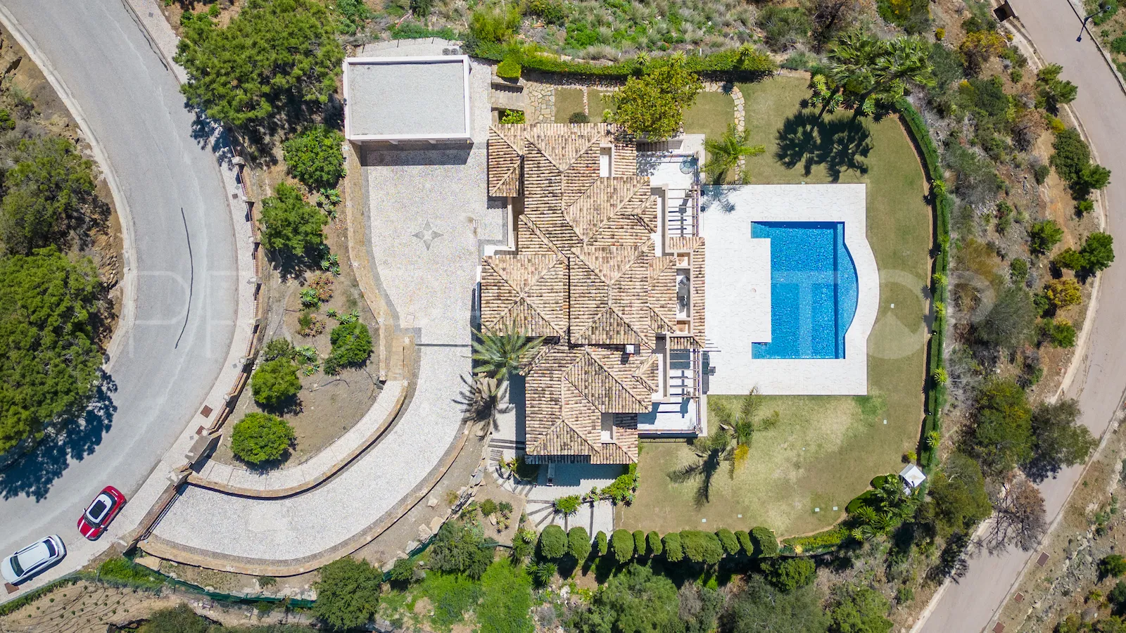 Se vende villa de 6 dormitorios en Benahavis