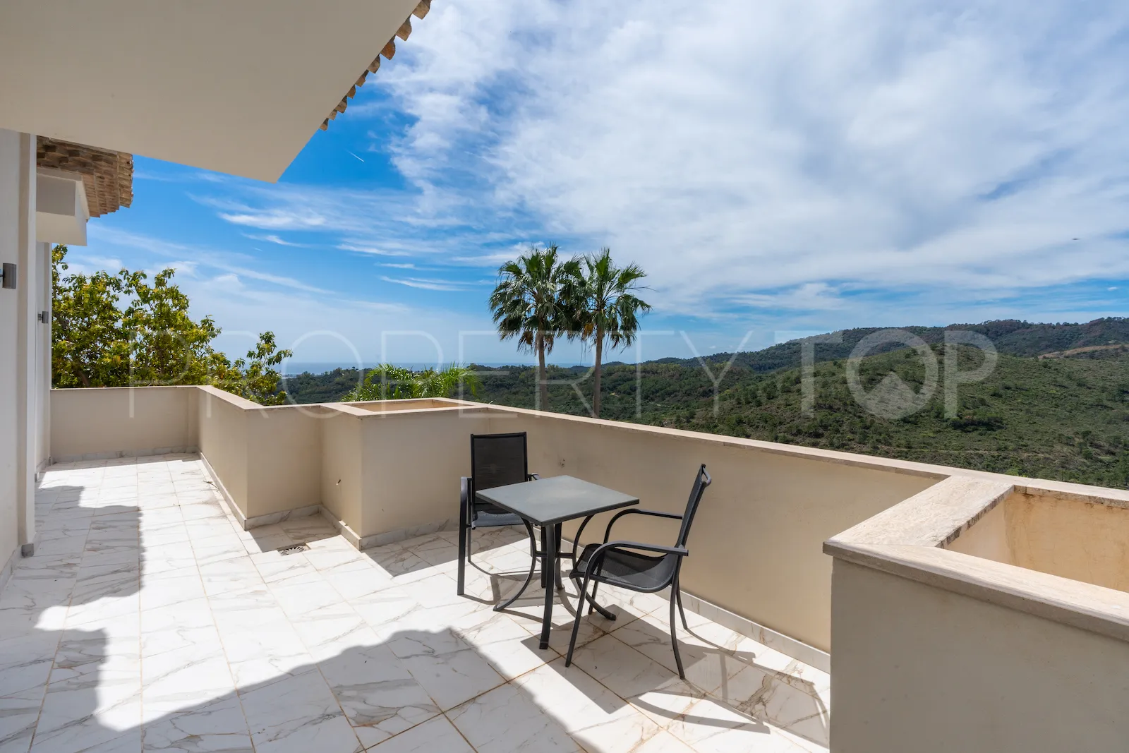 Se vende villa de 6 dormitorios en Benahavis