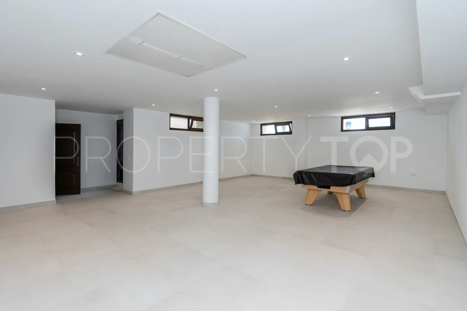 Se vende villa de 6 dormitorios en Benahavis