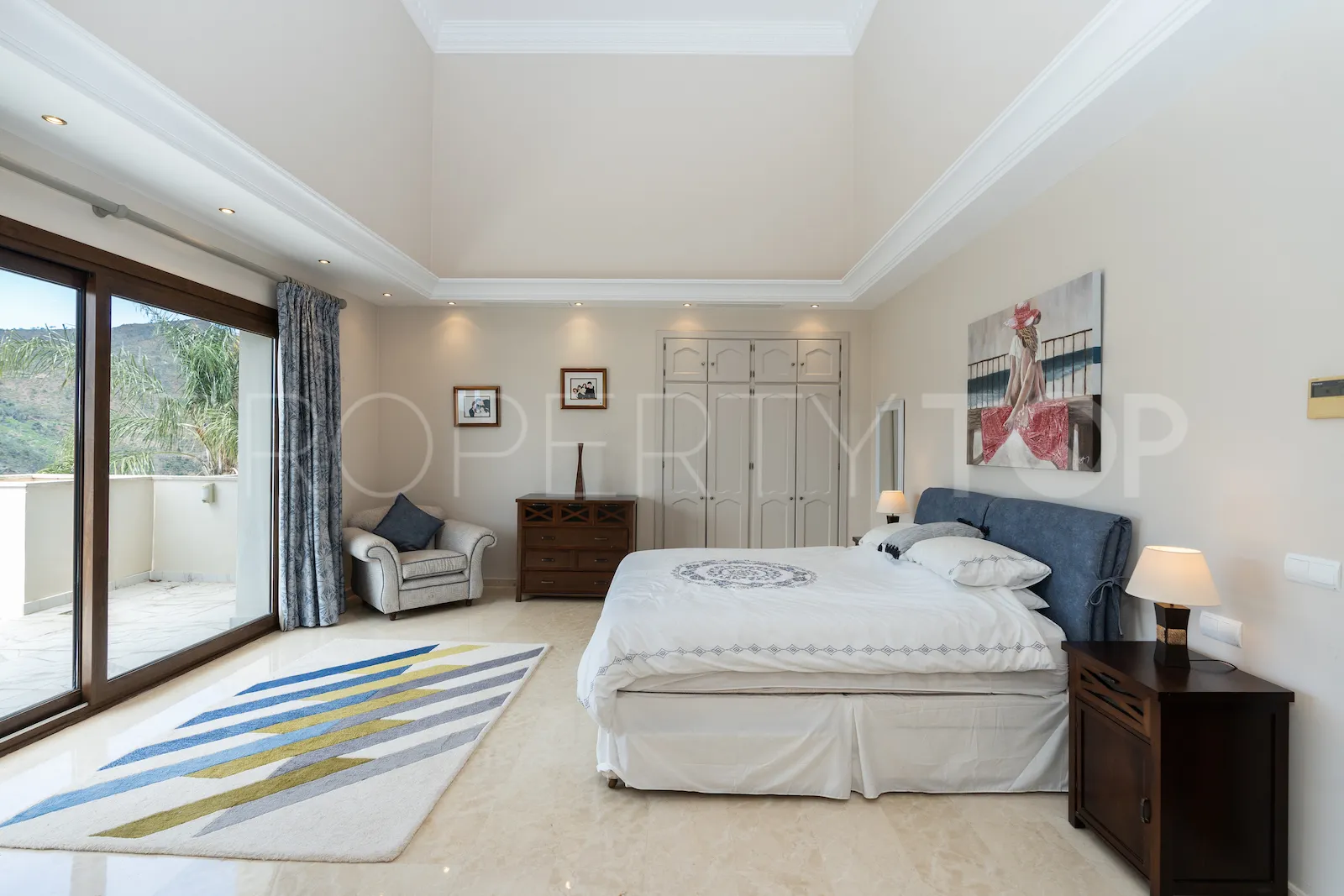Se vende villa de 6 dormitorios en Benahavis