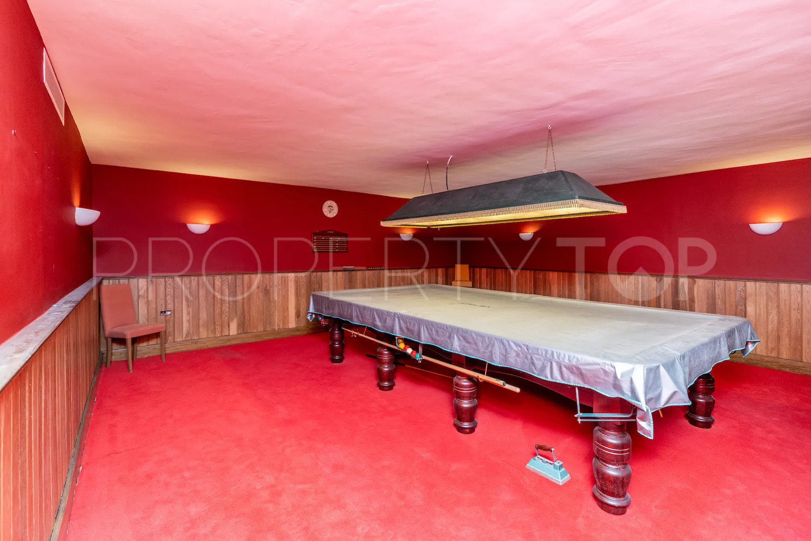 Se vende villa de 6 dormitorios en Benahavis