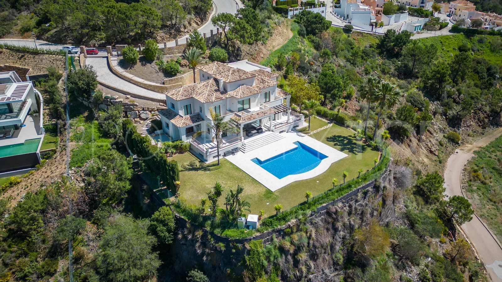 Se vende villa de 6 dormitorios en Benahavis