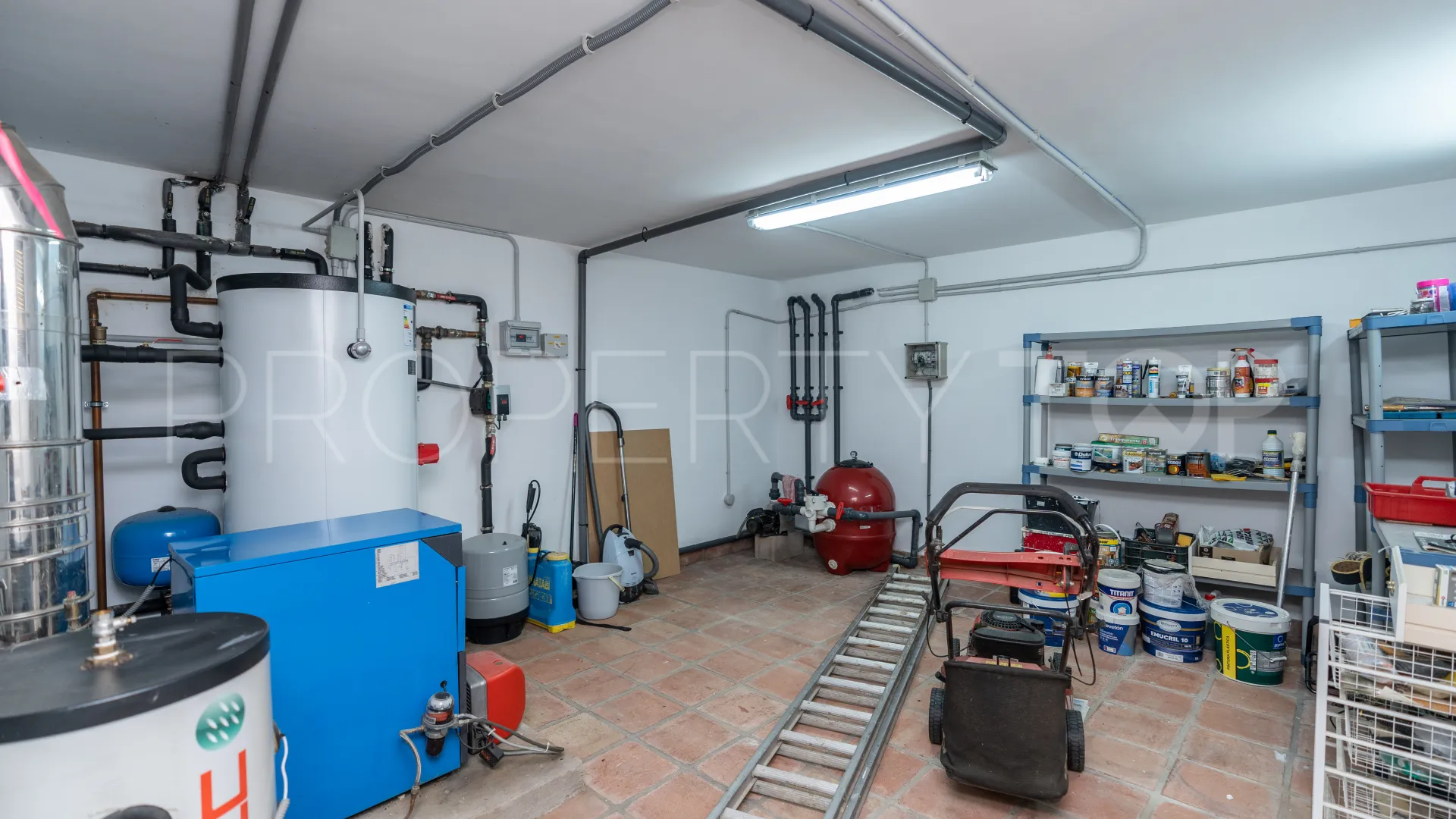 Villa en venta en Benahavis