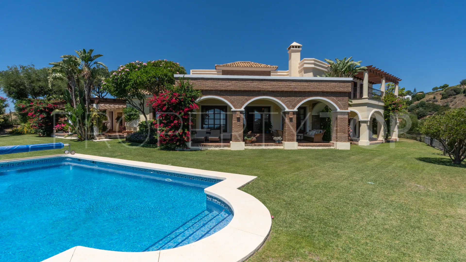 Villa en venta en Benahavis