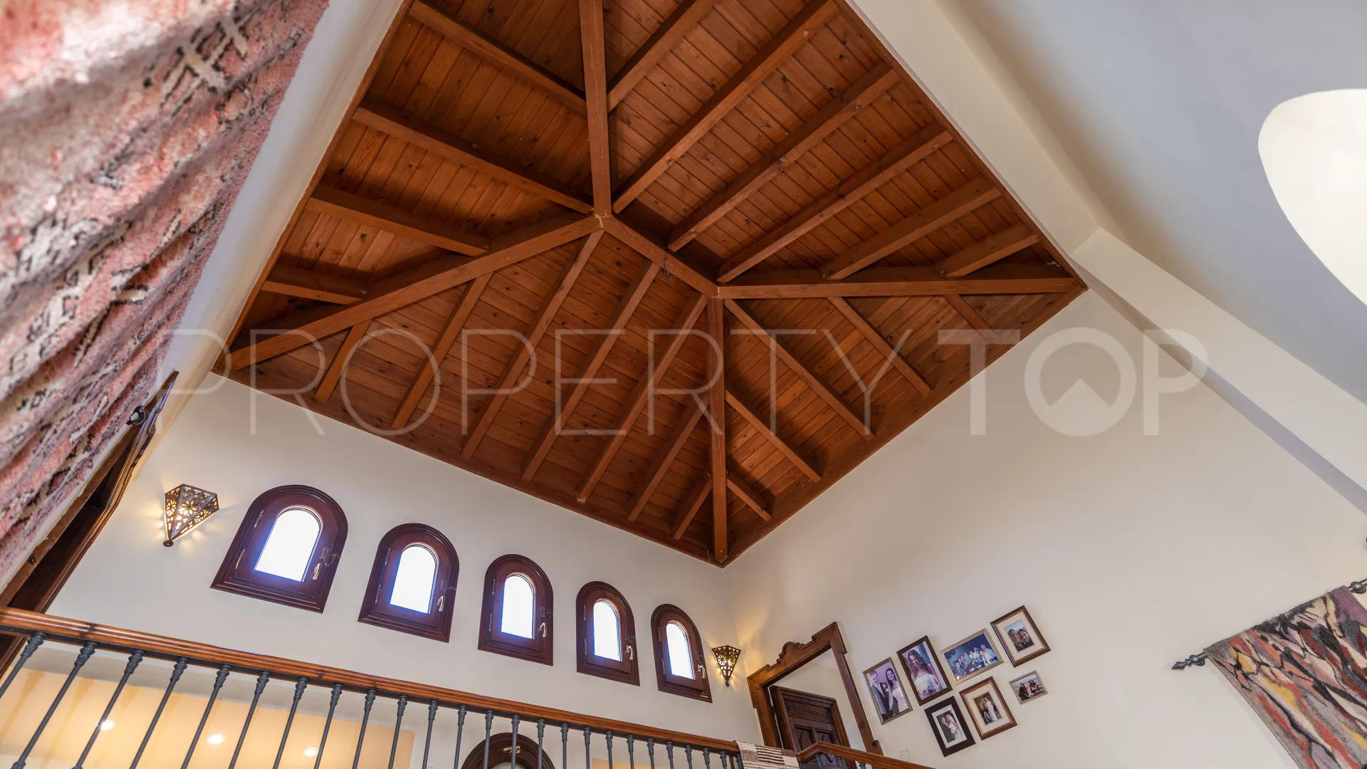 Villa en venta en Benahavis