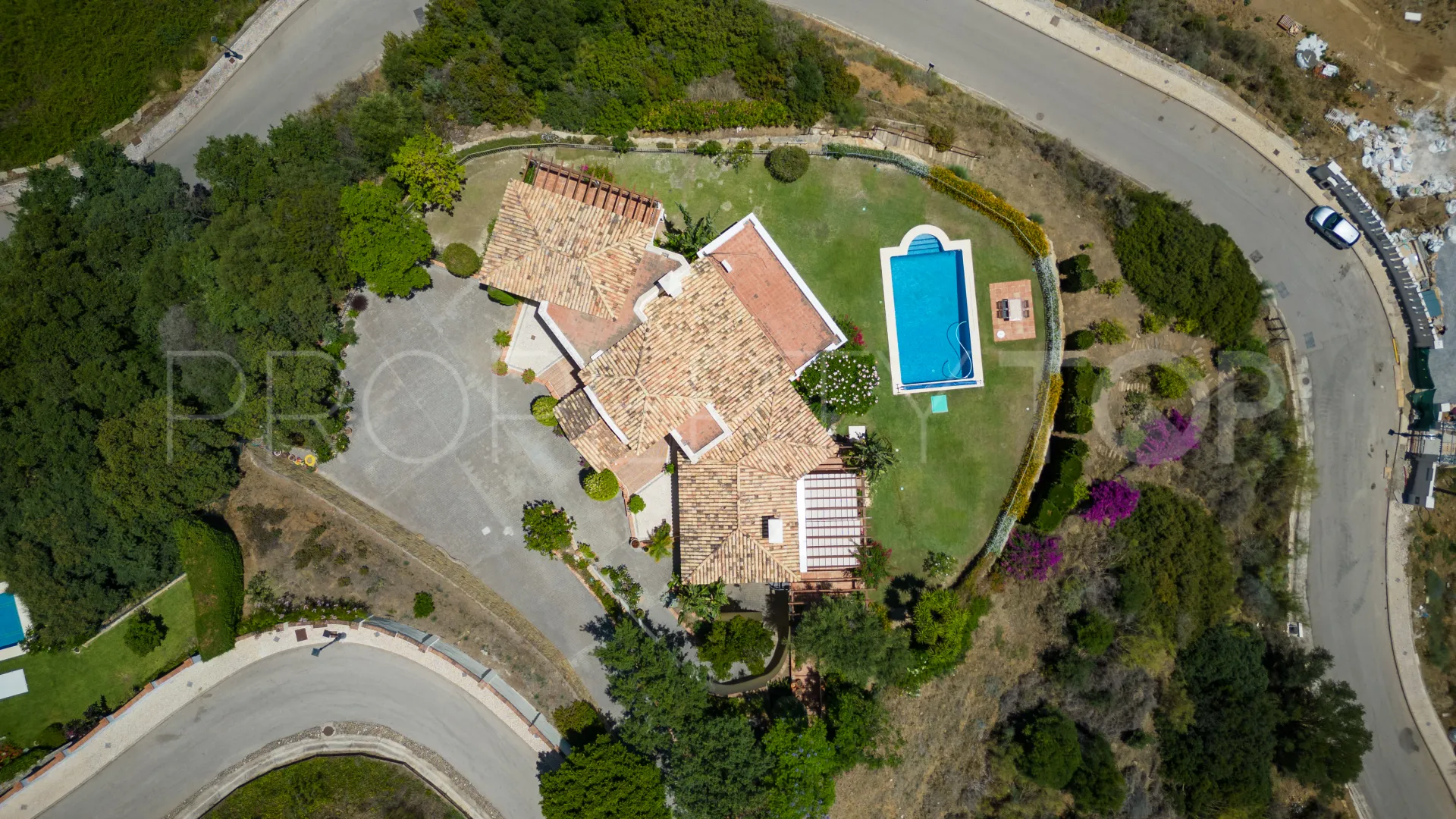 Villa en venta en Benahavis