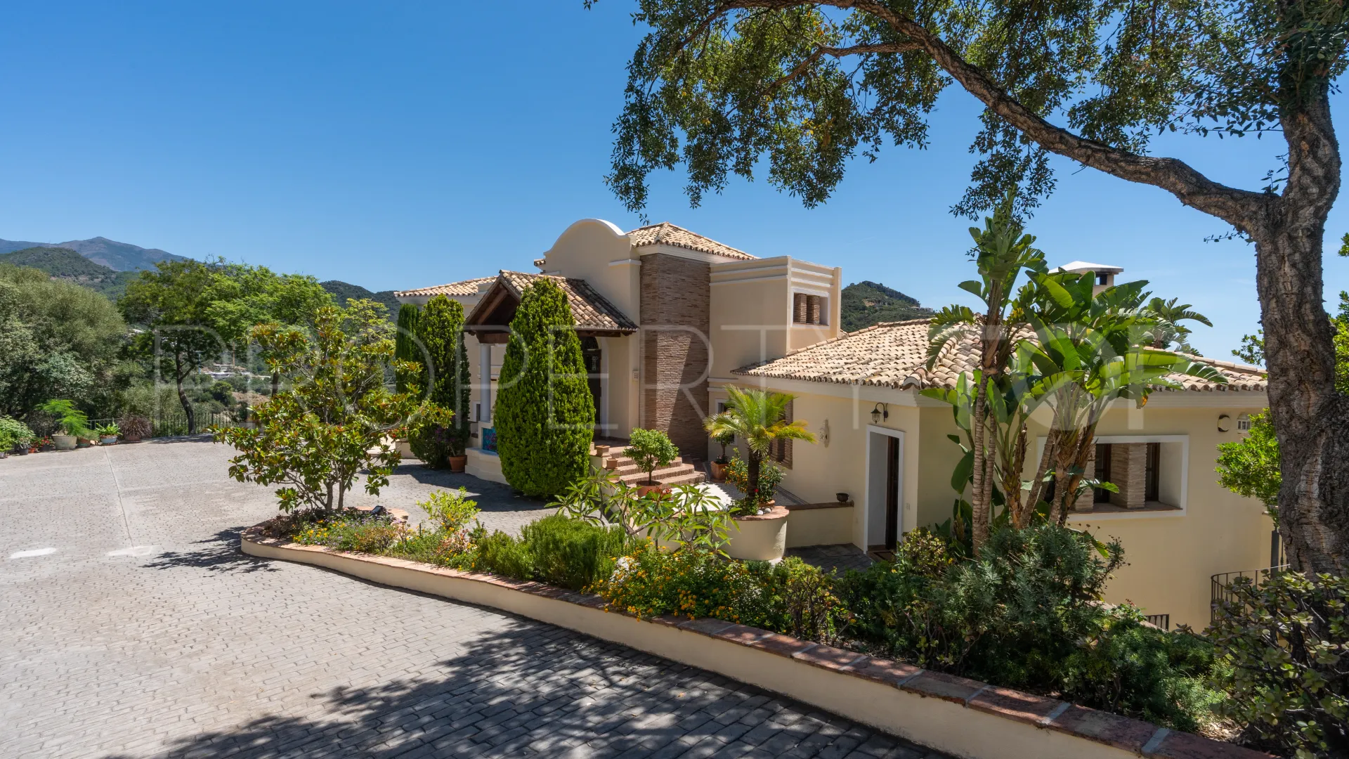 Villa en venta en Benahavis