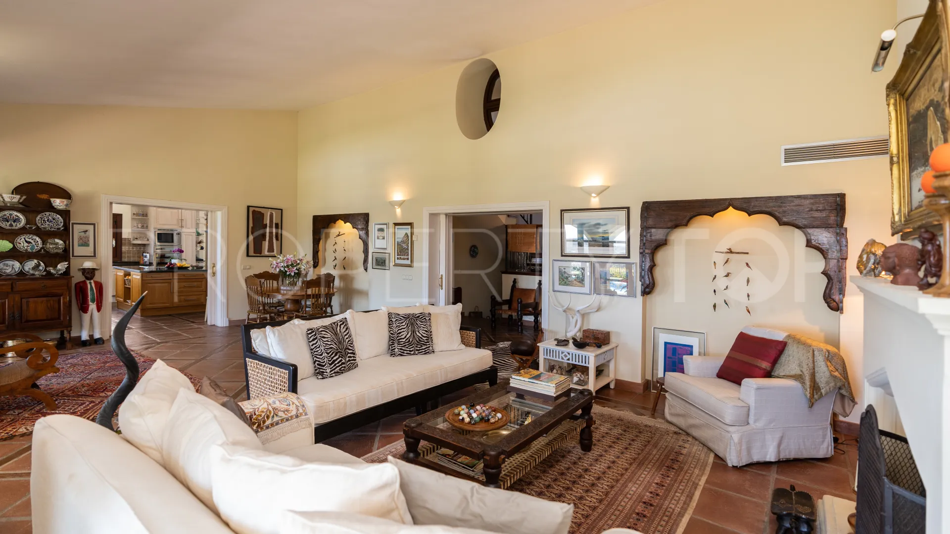 Villa en venta en Benahavis
