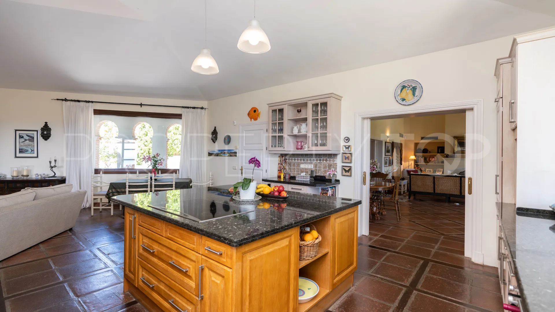 Villa en venta en Benahavis