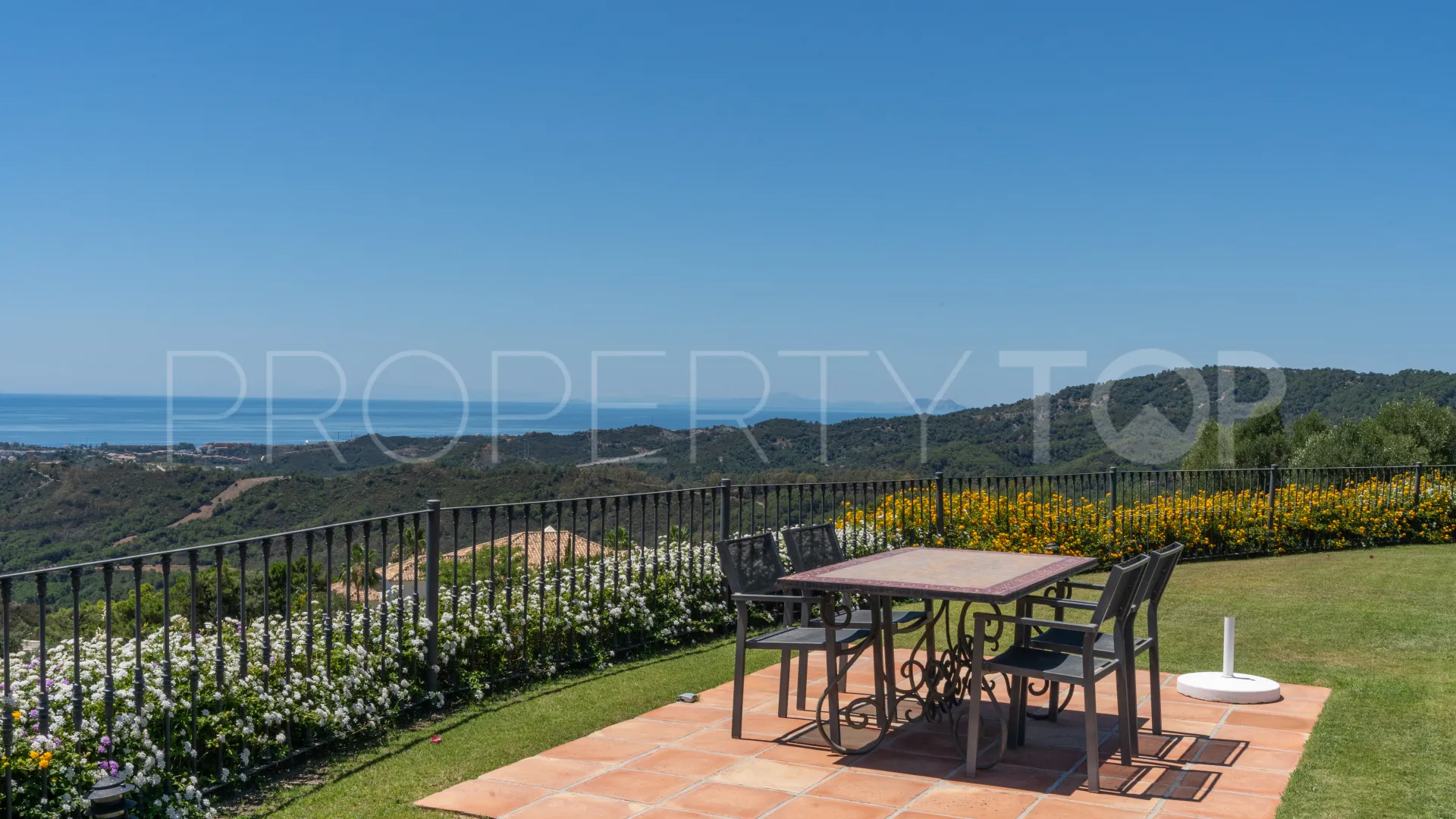 Villa en venta en Benahavis