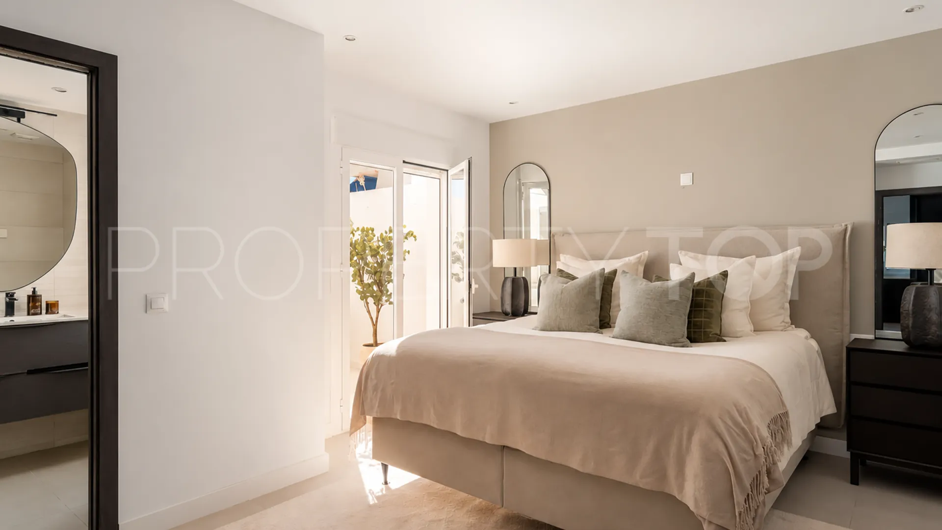 Nueva Andalucia, apartamento de 3 dormitorios en venta
