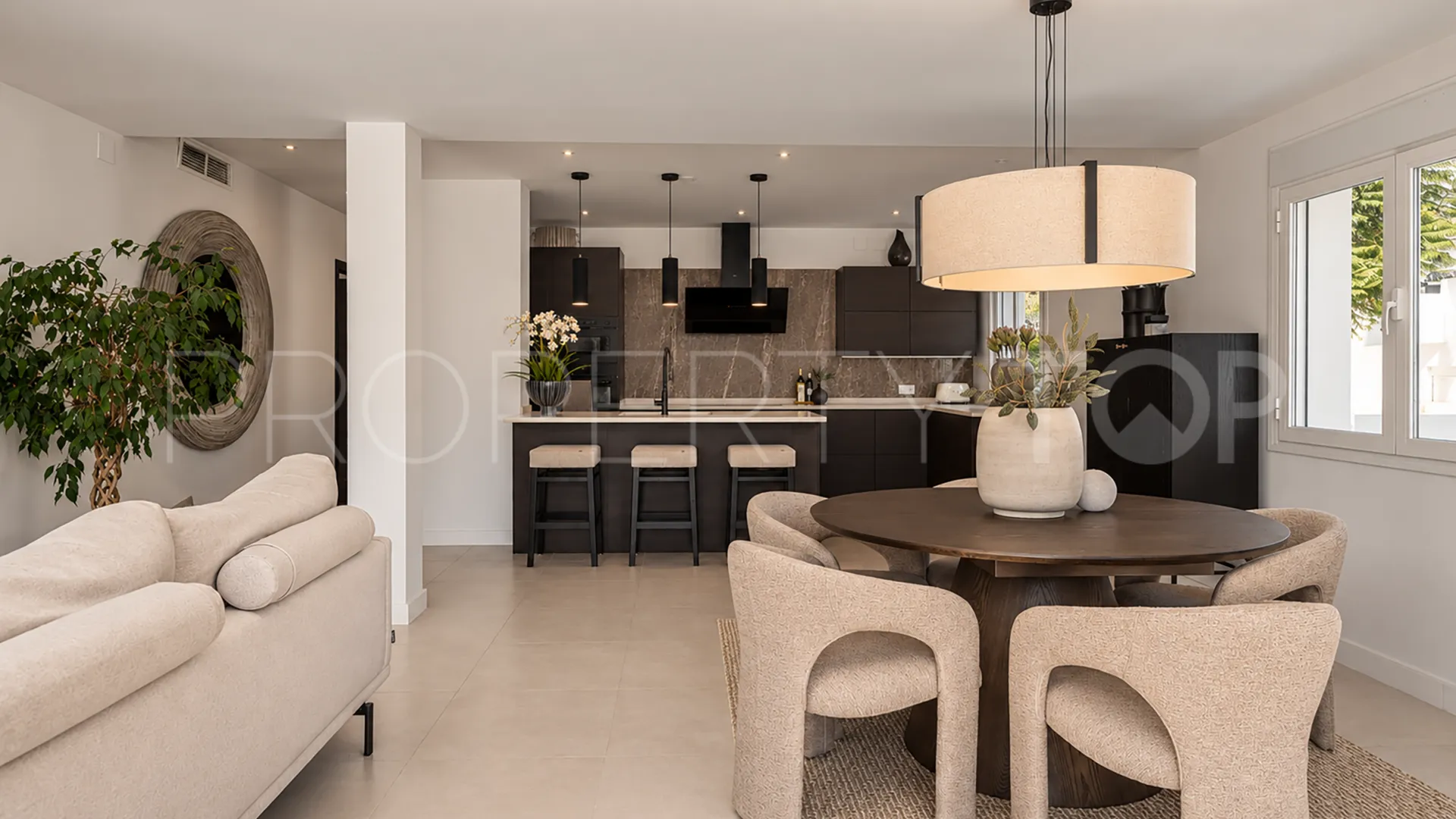 Nueva Andalucia, apartamento de 3 dormitorios en venta