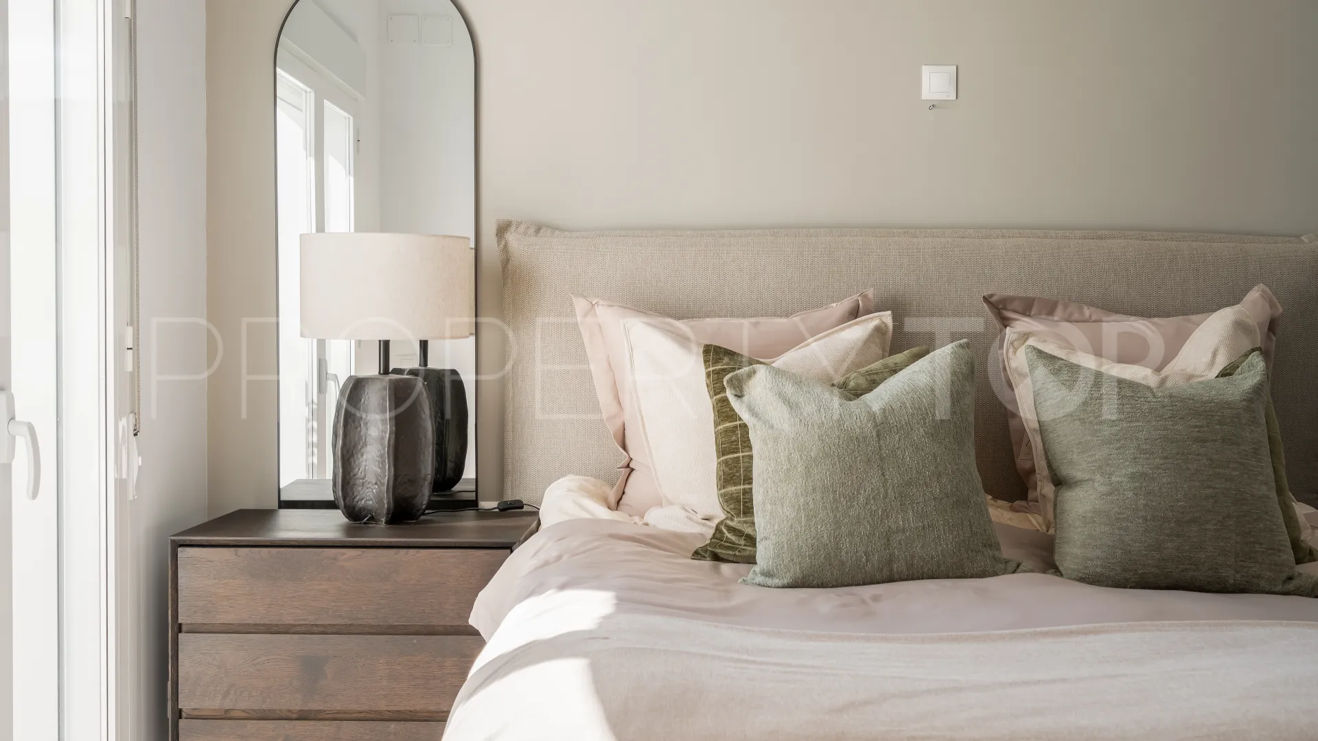Nueva Andalucia, apartamento de 3 dormitorios en venta