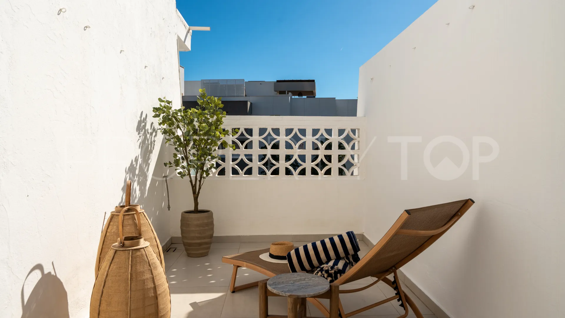 Nueva Andalucia, apartamento de 3 dormitorios en venta