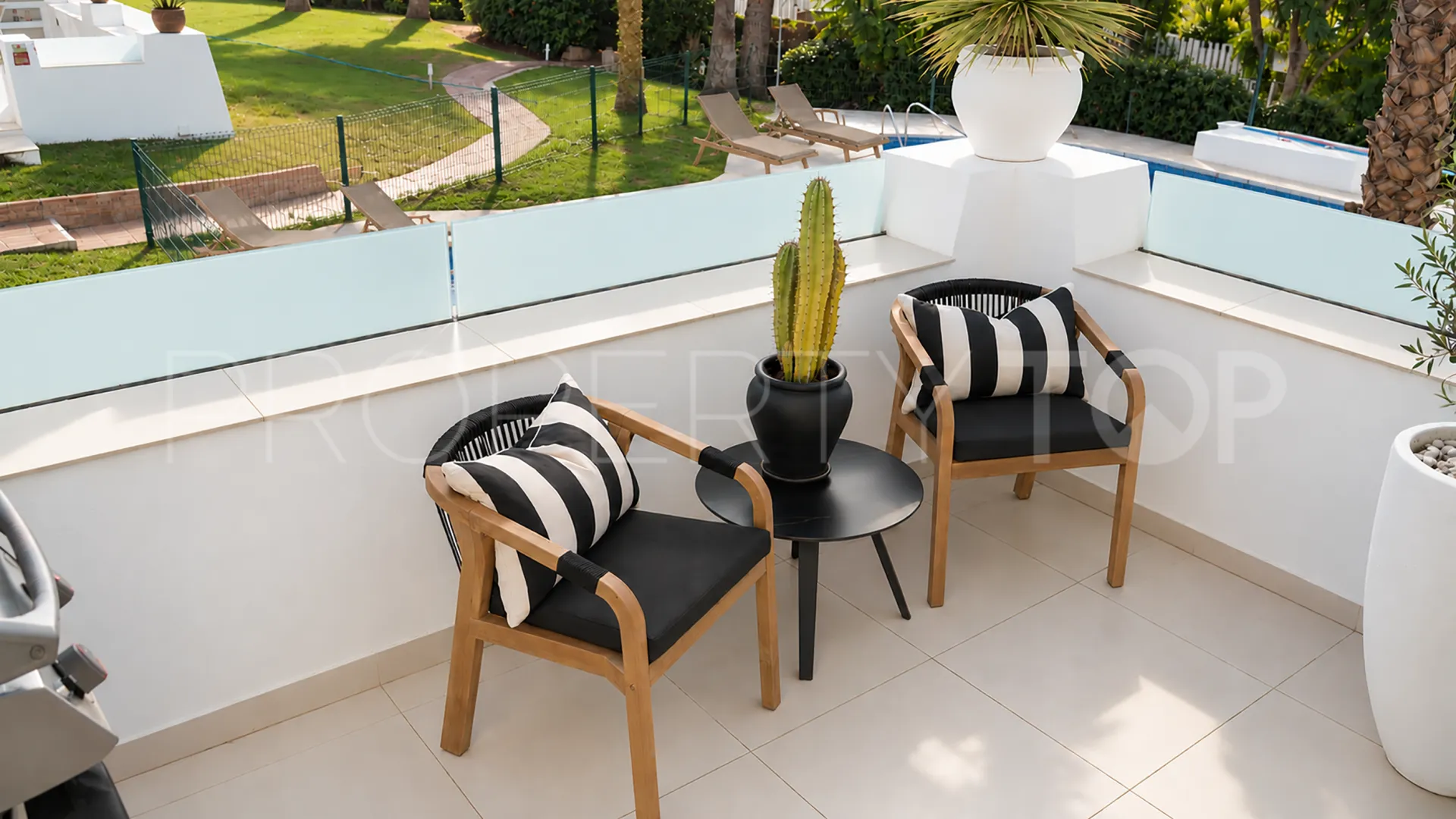 Nueva Andalucia, apartamento de 3 dormitorios en venta