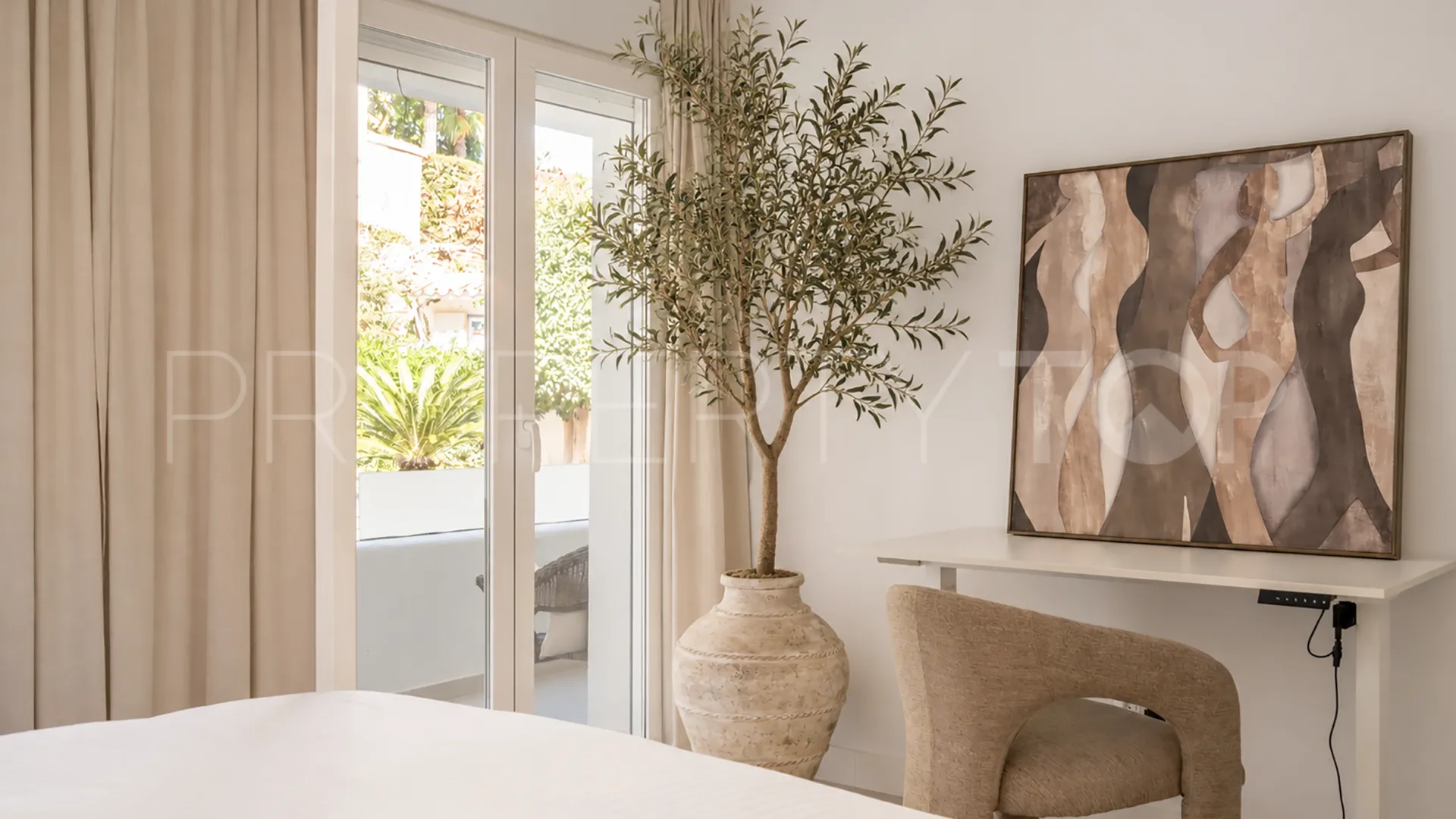 Nueva Andalucia, apartamento de 3 dormitorios en venta