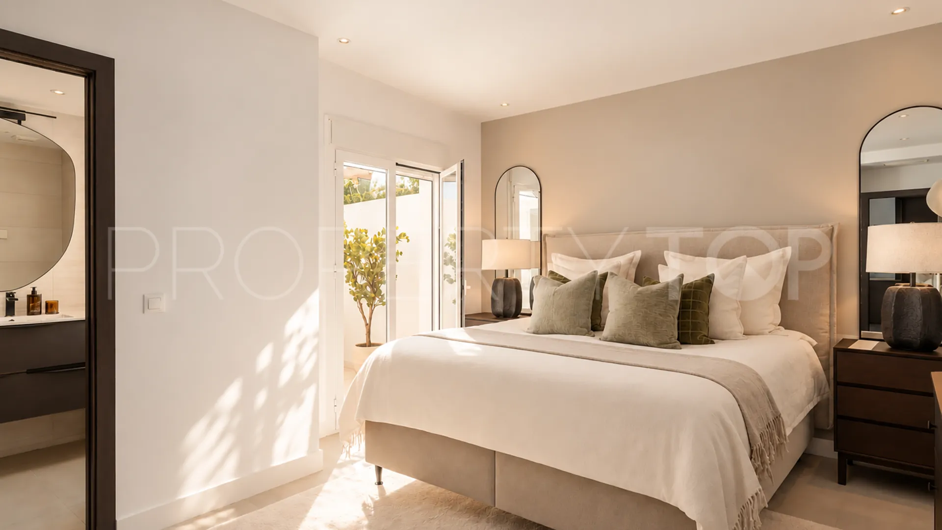 Nueva Andalucia, apartamento de 3 dormitorios en venta