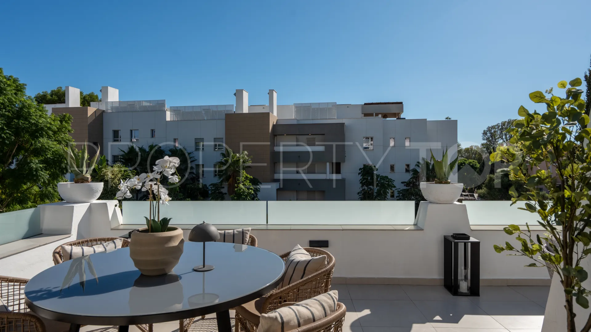 Nueva Andalucia, apartamento de 3 dormitorios en venta