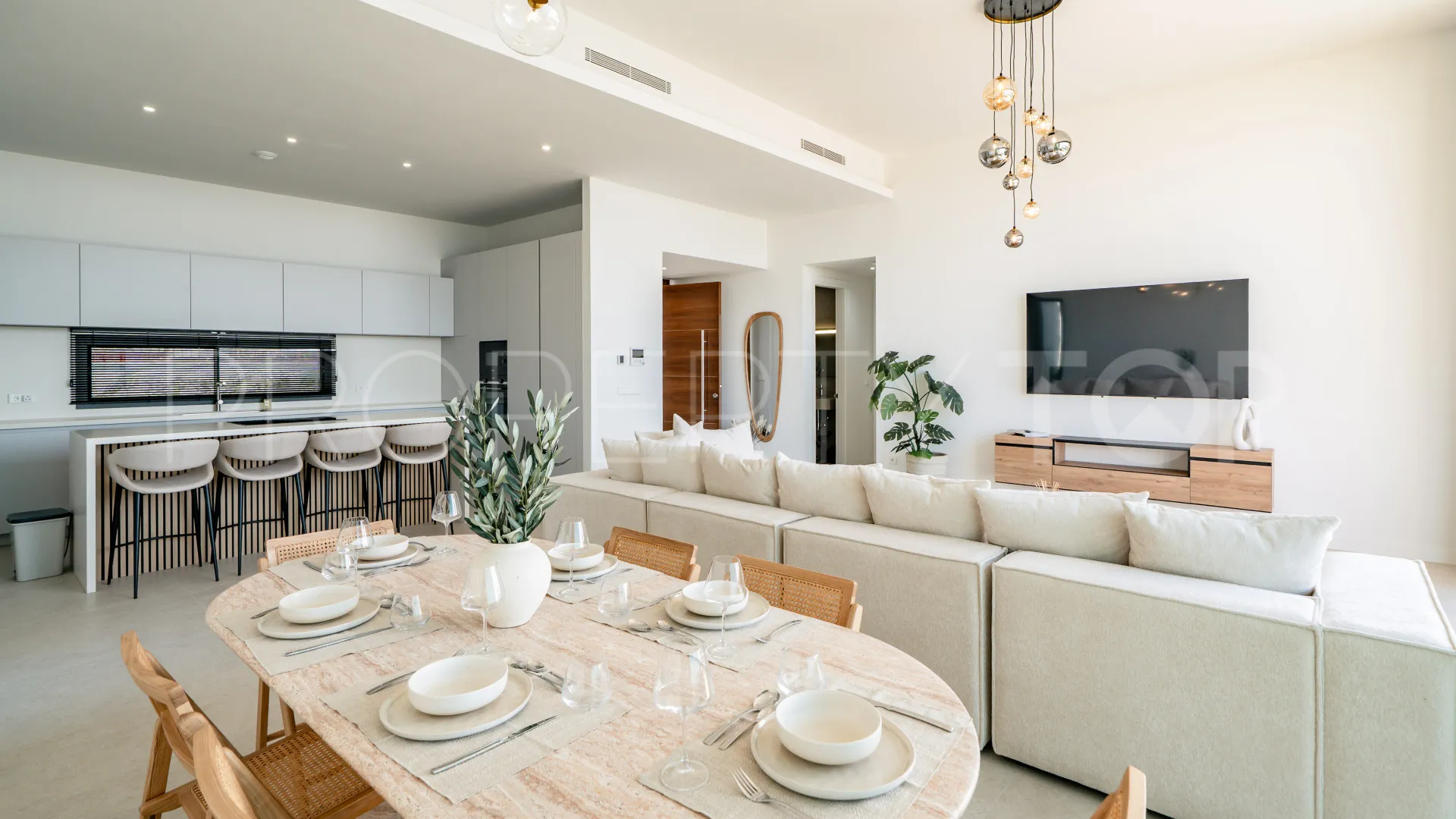 Villa de 3 dormitorios en venta en Benahavis