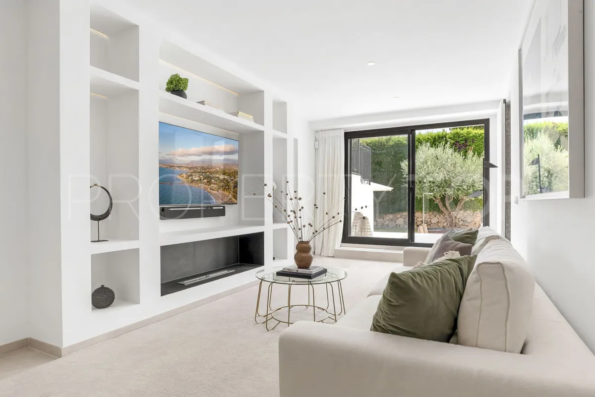For sale villa in Los Naranjos Hill Club with 4 bedrooms