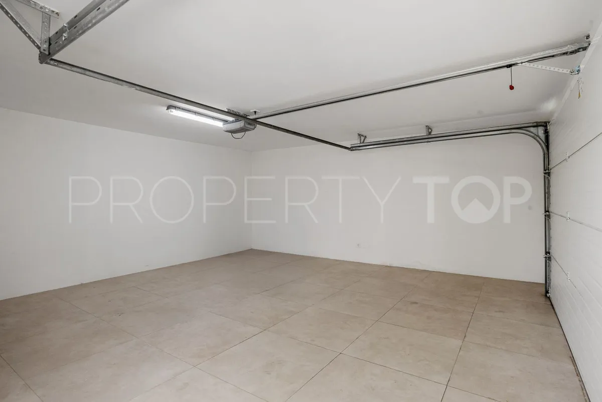 For sale villa in Los Naranjos Hill Club with 4 bedrooms