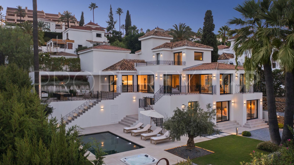 For sale villa in Los Naranjos Hill Club with 4 bedrooms