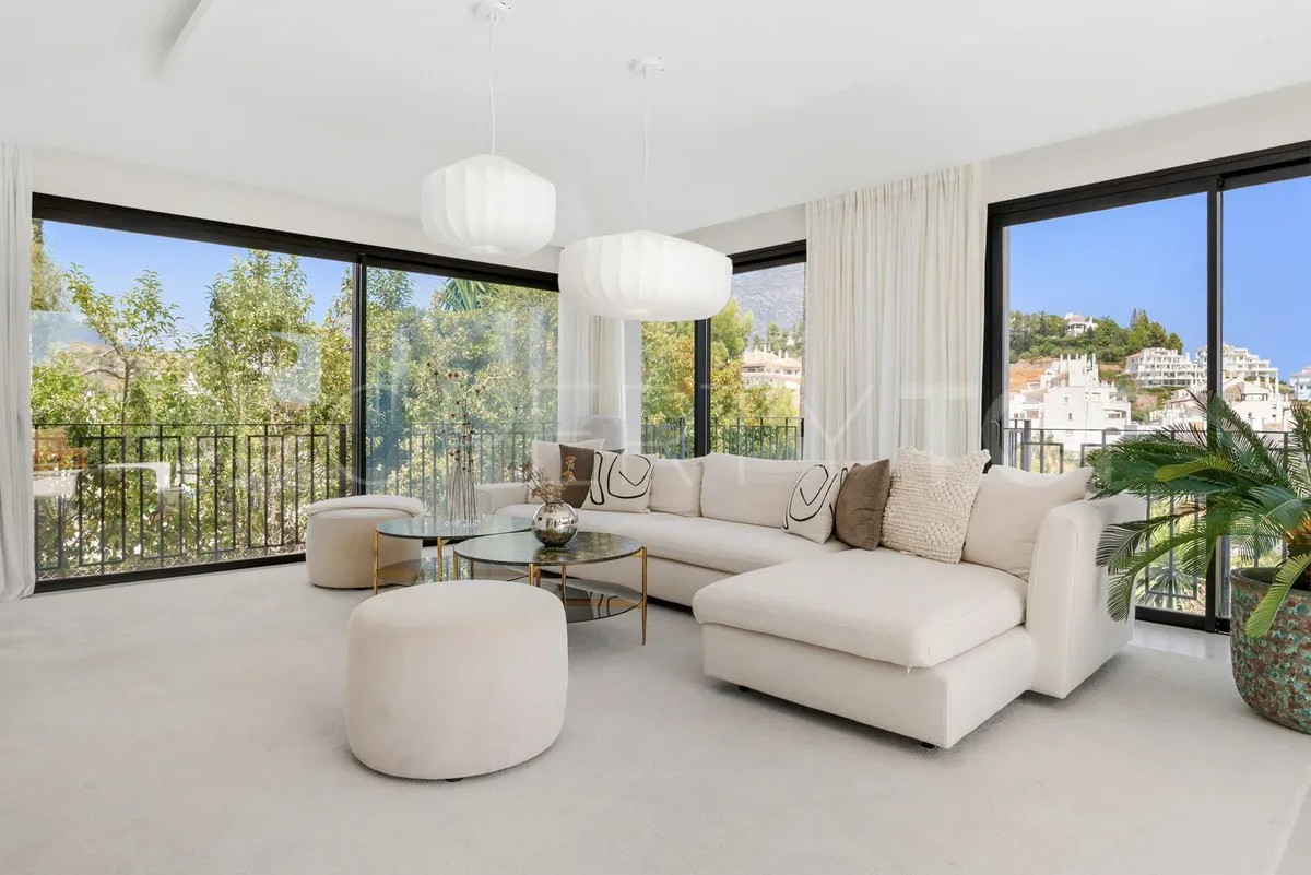 For sale villa in Los Naranjos Hill Club with 4 bedrooms