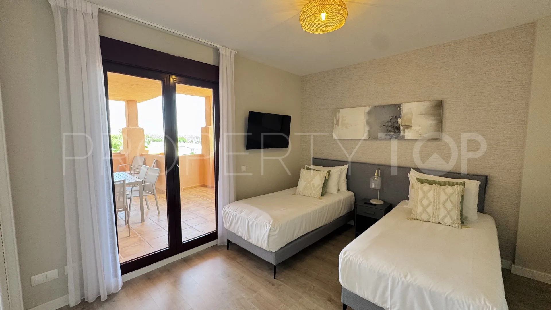 El Paraiso, atico duplex de 3 dormitorios en venta