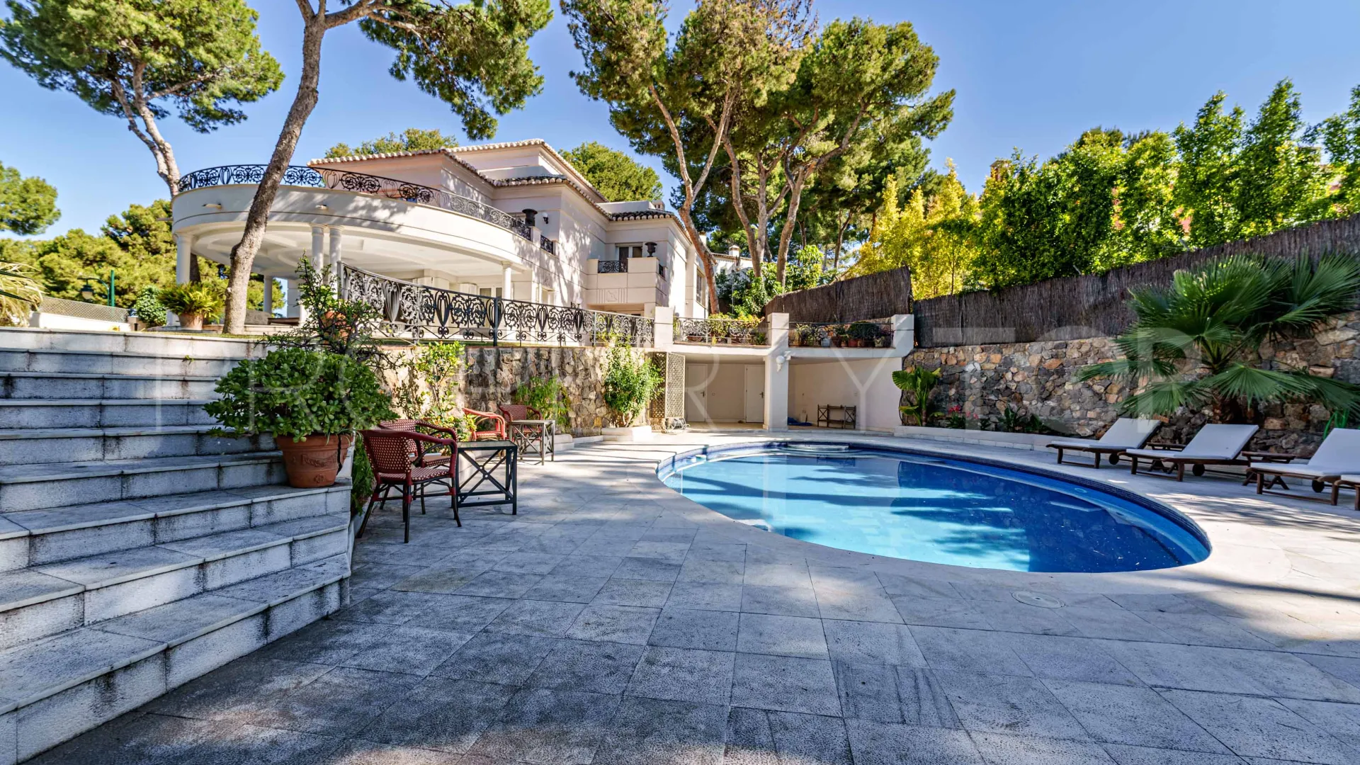 Casa con 6 dormitorios a la venta en El Limonar