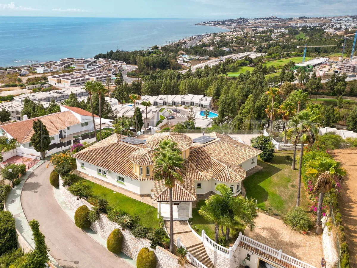 5 bedrooms villa for sale in Mijas Costa
