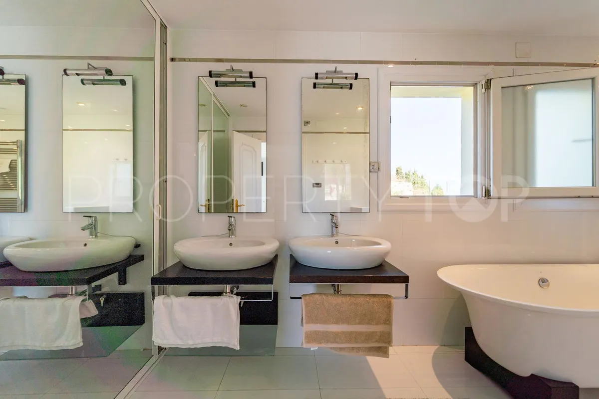 5 bedrooms villa for sale in Mijas Costa