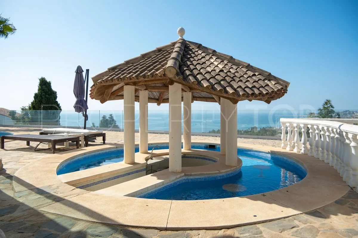 5 bedrooms villa for sale in Mijas Costa