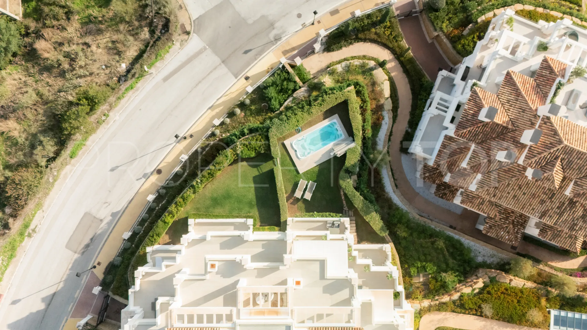 For sale 3 bedrooms apartment in 9 Lions Residences