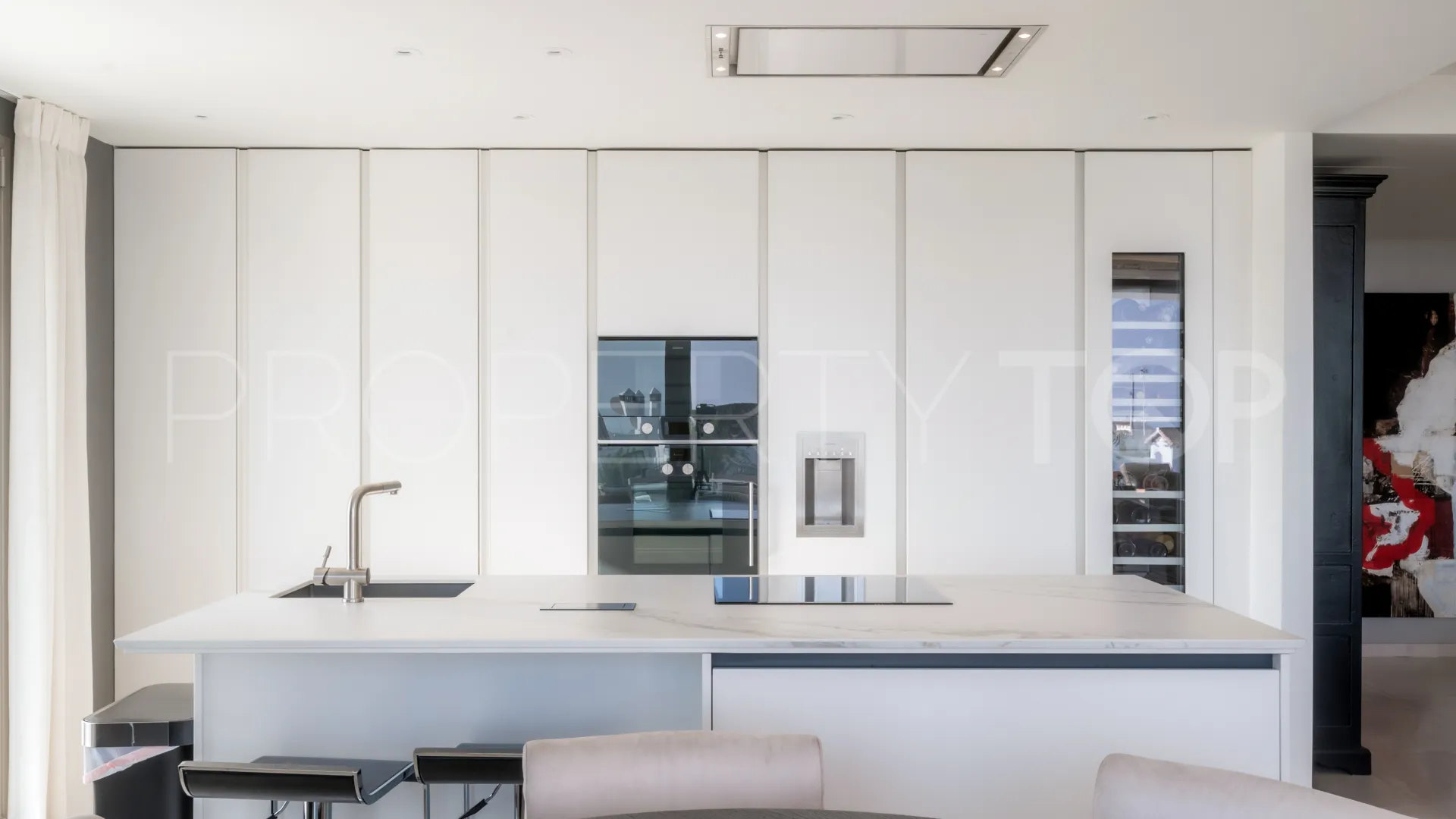 For sale 3 bedrooms apartment in 9 Lions Residences