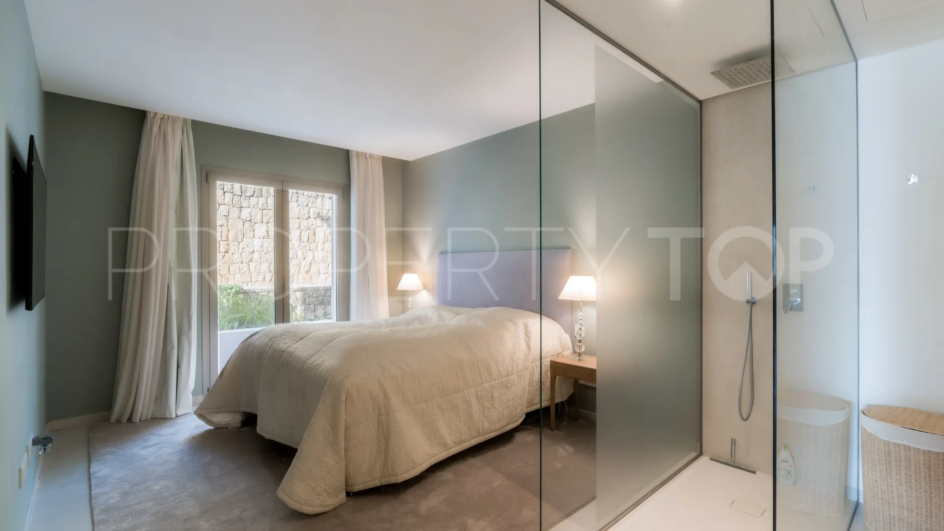 For sale 3 bedrooms apartment in 9 Lions Residences