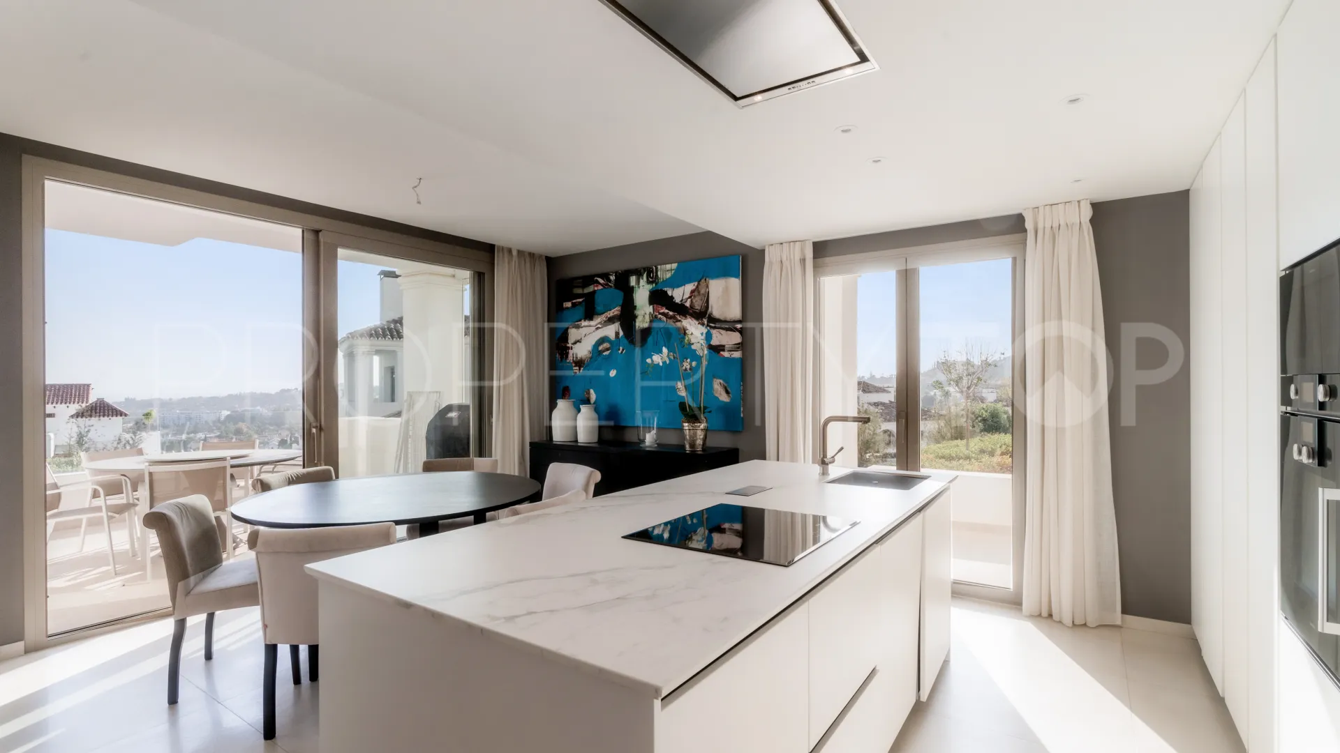 For sale 3 bedrooms apartment in 9 Lions Residences