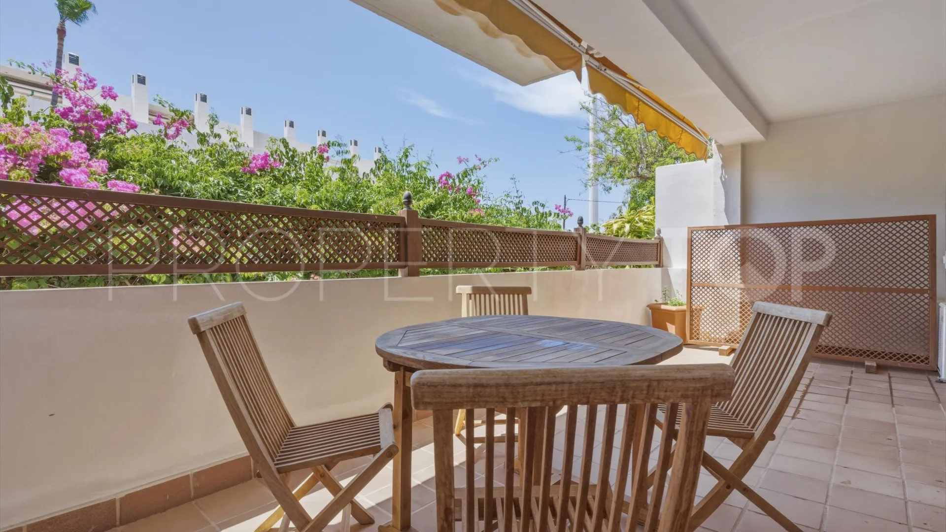 For sale ground floor apartment in Marbella Golden Mile