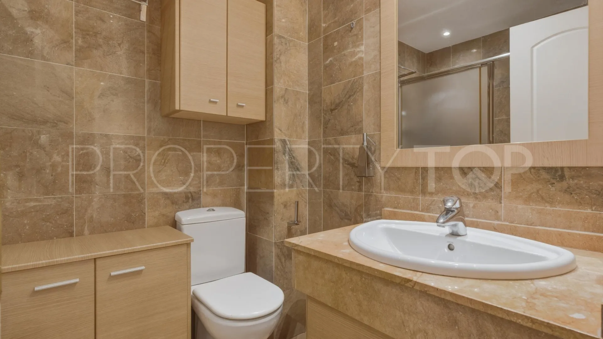 For sale ground floor apartment in Marbella Golden Mile