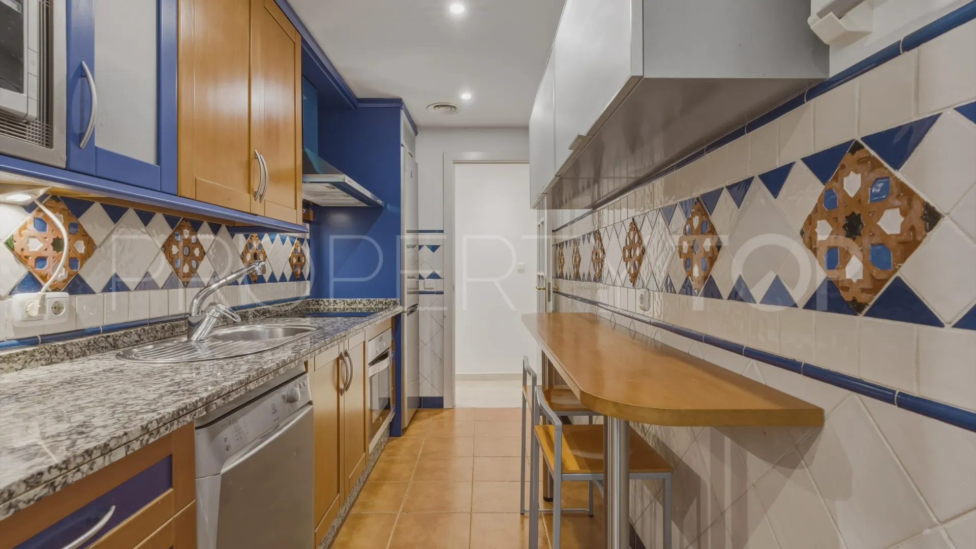 For sale ground floor apartment in Marbella Golden Mile