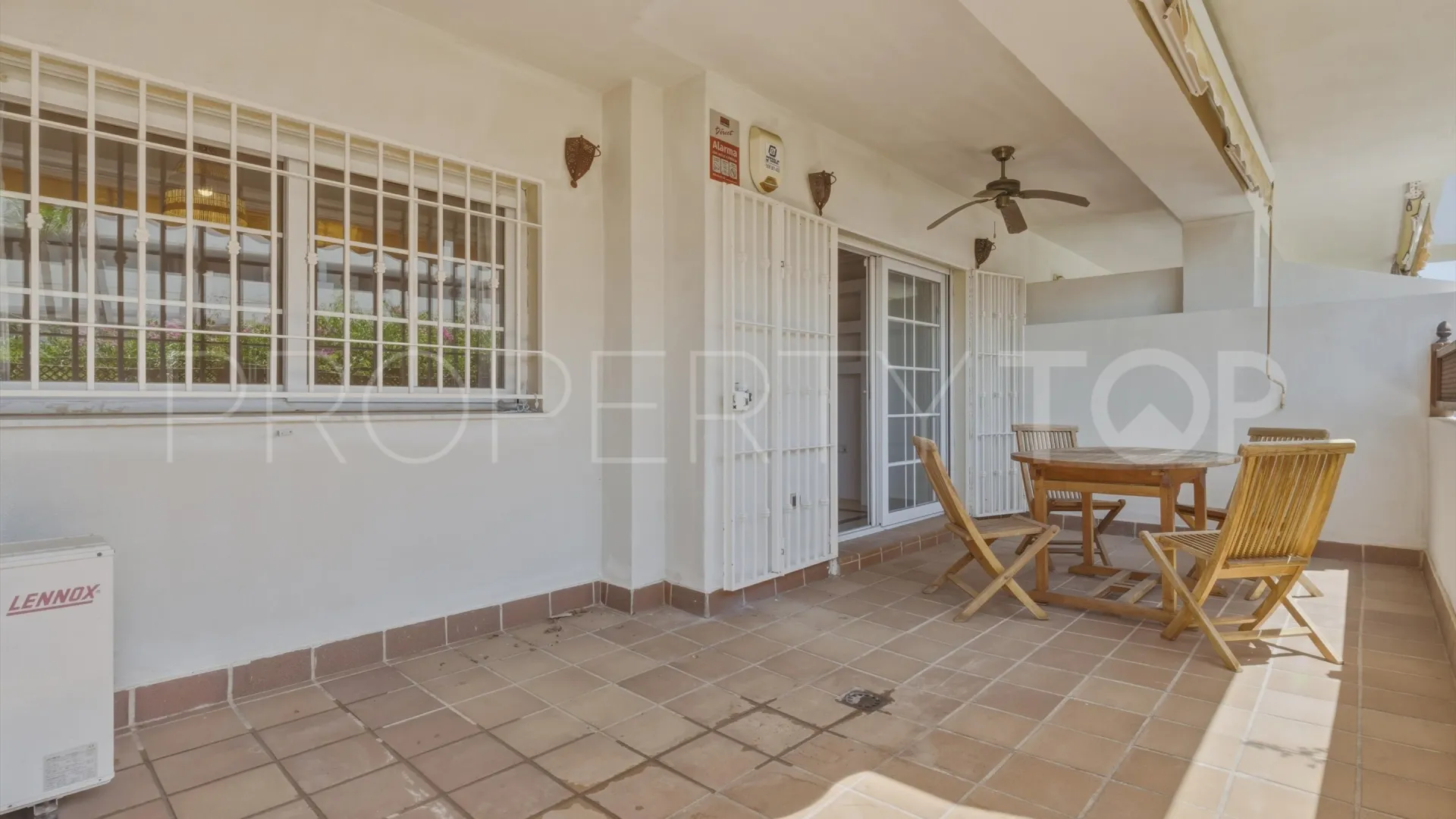 For sale ground floor apartment in Marbella Golden Mile
